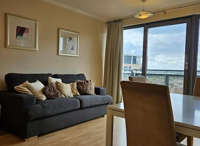 Lovely 2Bed 2Bath Flat In North Acton